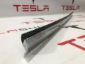 103839400A, 1095920-00-C молдинг двери передней правой Tesla Model S 2016г. - фото №4