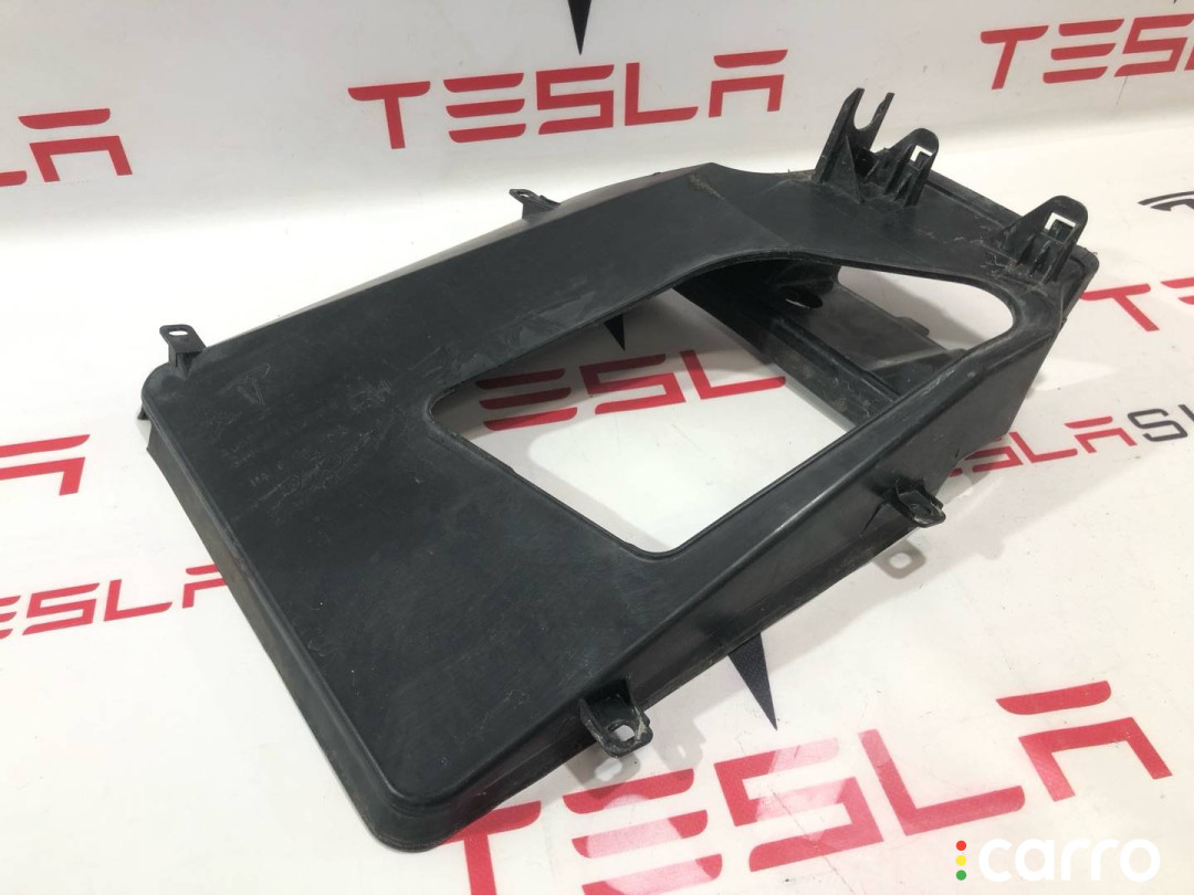 1058072-00-C воздуховод (дефлектор) радиатора правый Tesla Model S 2016г. - фото №2