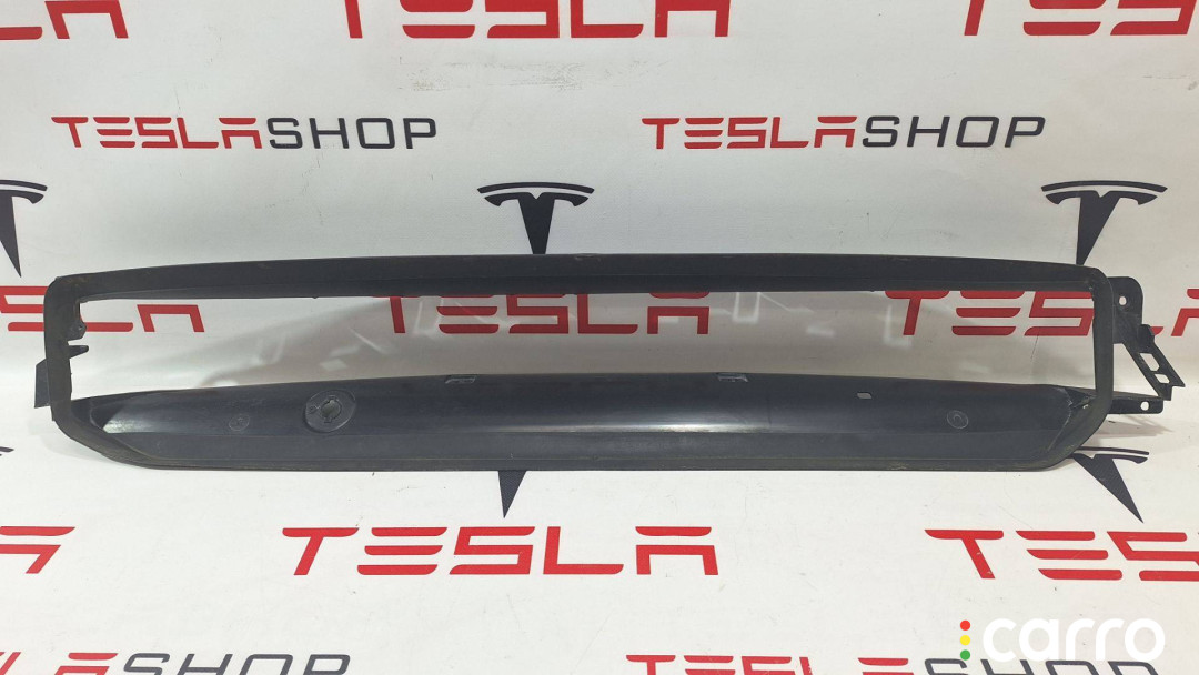 1057847-00-E воздуховод (дефлектор) радиатора Tesla Model S 2016г. - фото №1