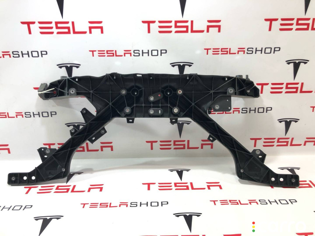 1495245-00-C, 1516277-00-E передняя панель (телевизор) Tesla Model Y 2022г. - фото №1