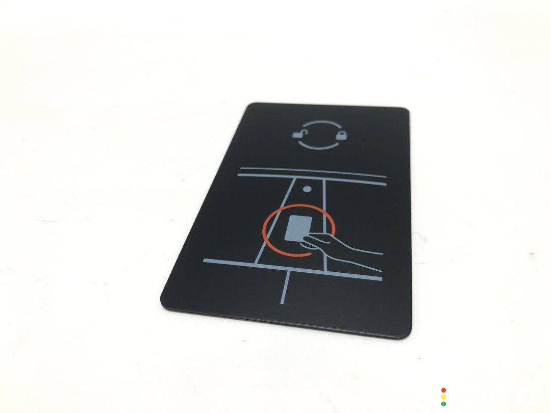 1104284-00-F, 1131087-00-G, 1131088-01-A Ключ-карта Tesla Model 3 - фото №2