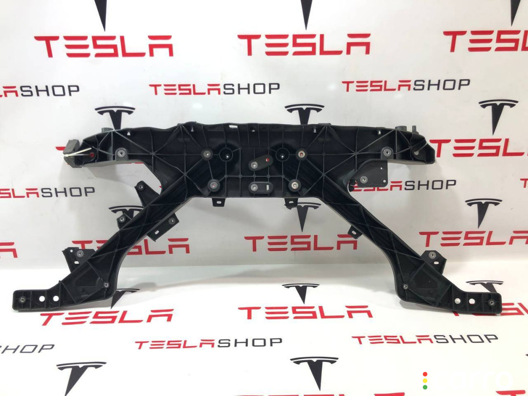 1495245-00-C, 1516277-00-E передняя панель (телевизор) Tesla Model Y 2022г. - фото №1