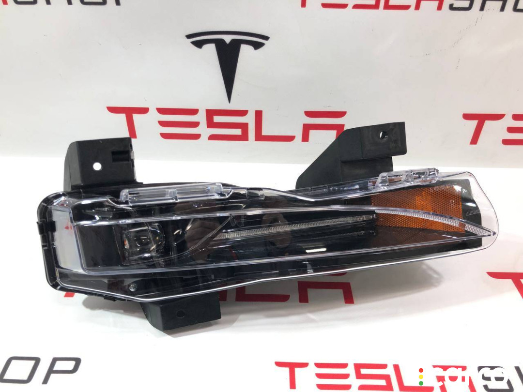 1621195-00-C фара противотуманная правая Tesla Model X рест 2022г. - фото №1
