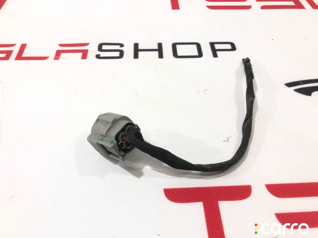 105723500G, 103534800G, 1037327-00-F, 1046132-94-S разъем (фишка) проводки Tesla Model S 2016г. - фото №1