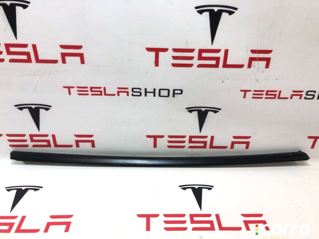 1080684-00-B молдинг двери передней правой Tesla Model 3 2022г. - фото №2