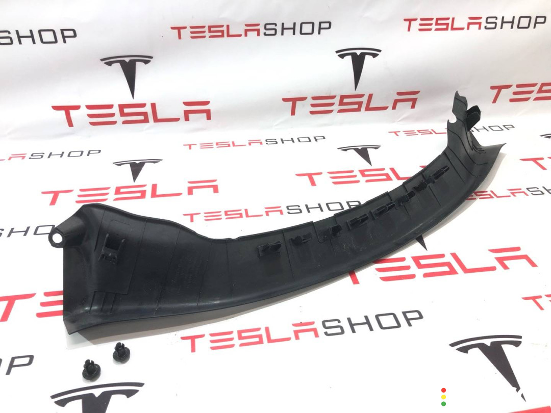 1132812-00-A Накладка крышки багажника Tesla Model 3 2022г. - фото №3