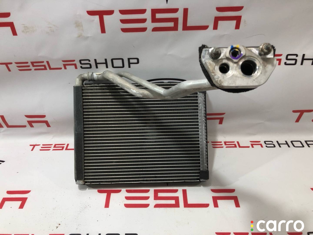 1099999-00-H, 1494714-99-E радиатор отопителя (печки) Tesla Model 3 2022г. - фото №2