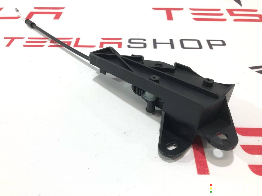 1098789-00-D Электропривод замка капота Tesla Model 3 2019г. - фото №3