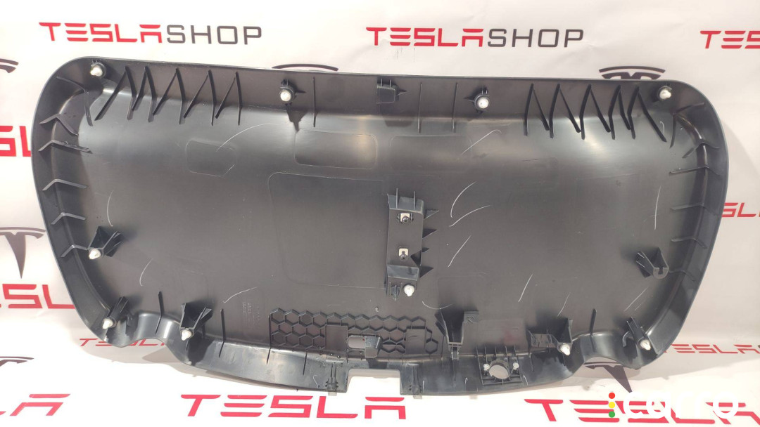 1558852-00-C Обшивка крышки багажника Tesla Model 3 2022г. - фото №2