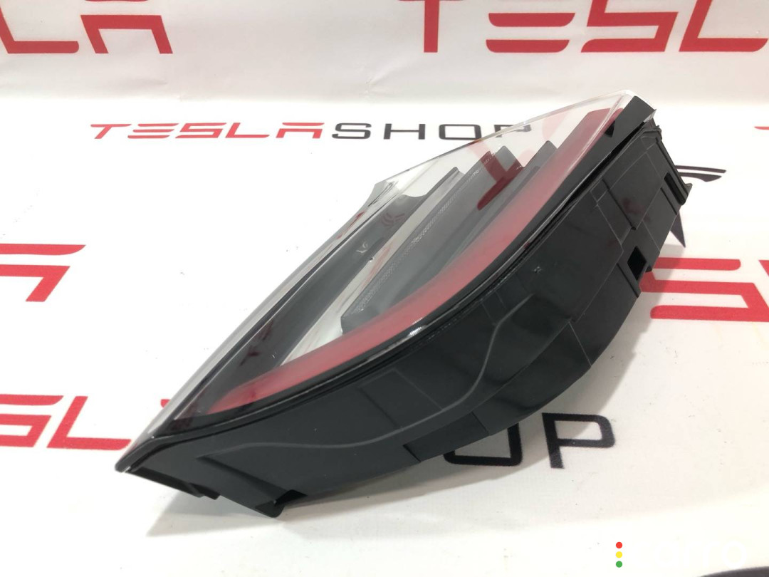 1077401-00-G, 1502088-00-B фонарь крышки багажника левый Tesla Model Y 2022г. - фото №3