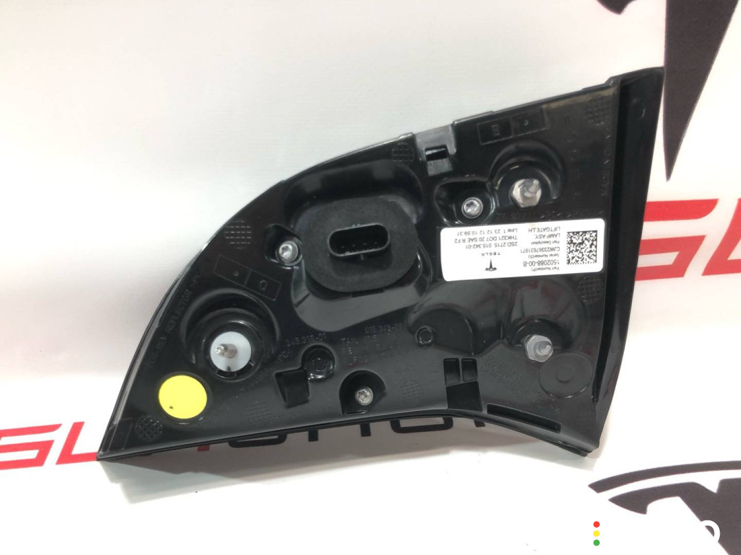 1077401-00-G, 1502088-00-B фонарь крышки багажника левый Tesla Model Y 2022г. - фото №4
