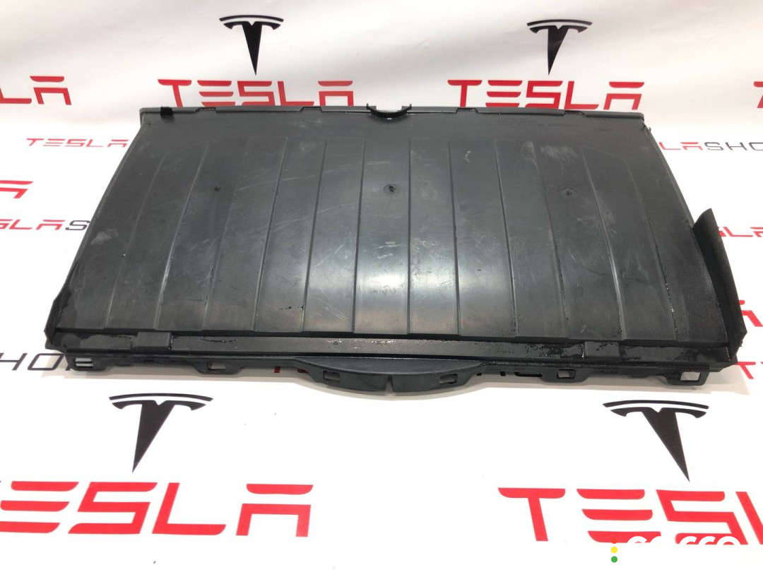 1034850-00-F, 1034853-00-F люверс переднего бампера Tesla Model X 2019г. - фото №2