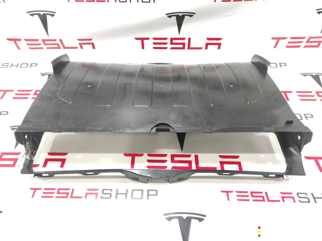 1034850-00-F, 1034853-00-F люверс переднего бампера Tesla Model X 2019г. - фото №1