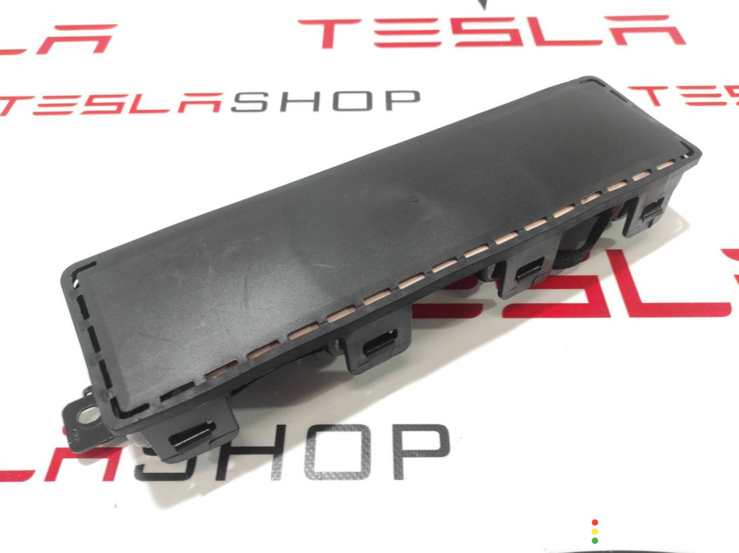 1005260-00-H Подушка безопасности коленная Tesla Model X 2019г. - фото №1