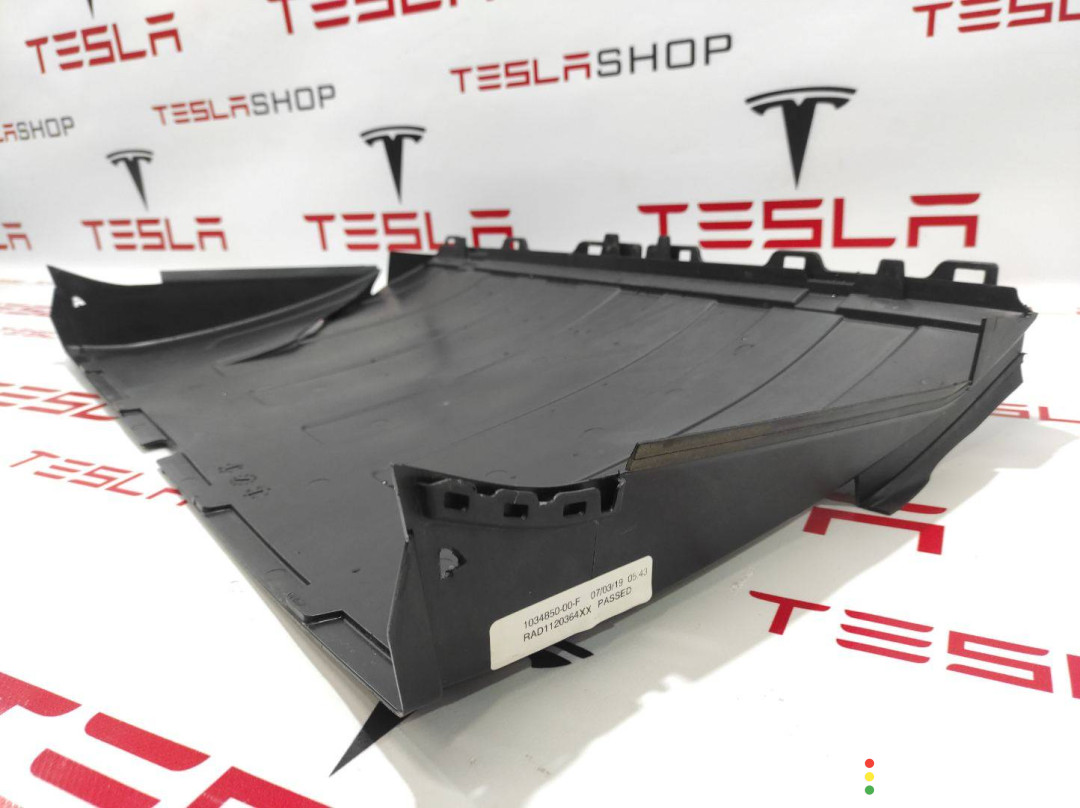 1034850-00-F, 1034853-00-F люверс переднего бампера Tesla Model X 2019г. - фото №7
