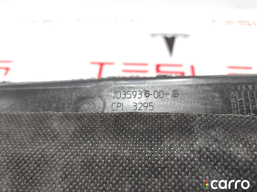 1035936-00-B Накладка центральной консоли Tesla Model X 2019г. - фото №3