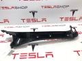 1037902-00-E Накладка крышки багажника Tesla Model X 2019г. - фото №4