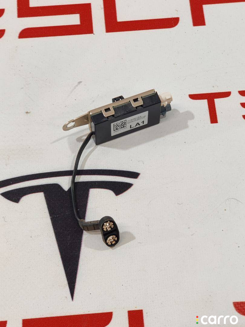 1448944-00-C усилитель антенны Tesla Model X 2019г. - фото №1