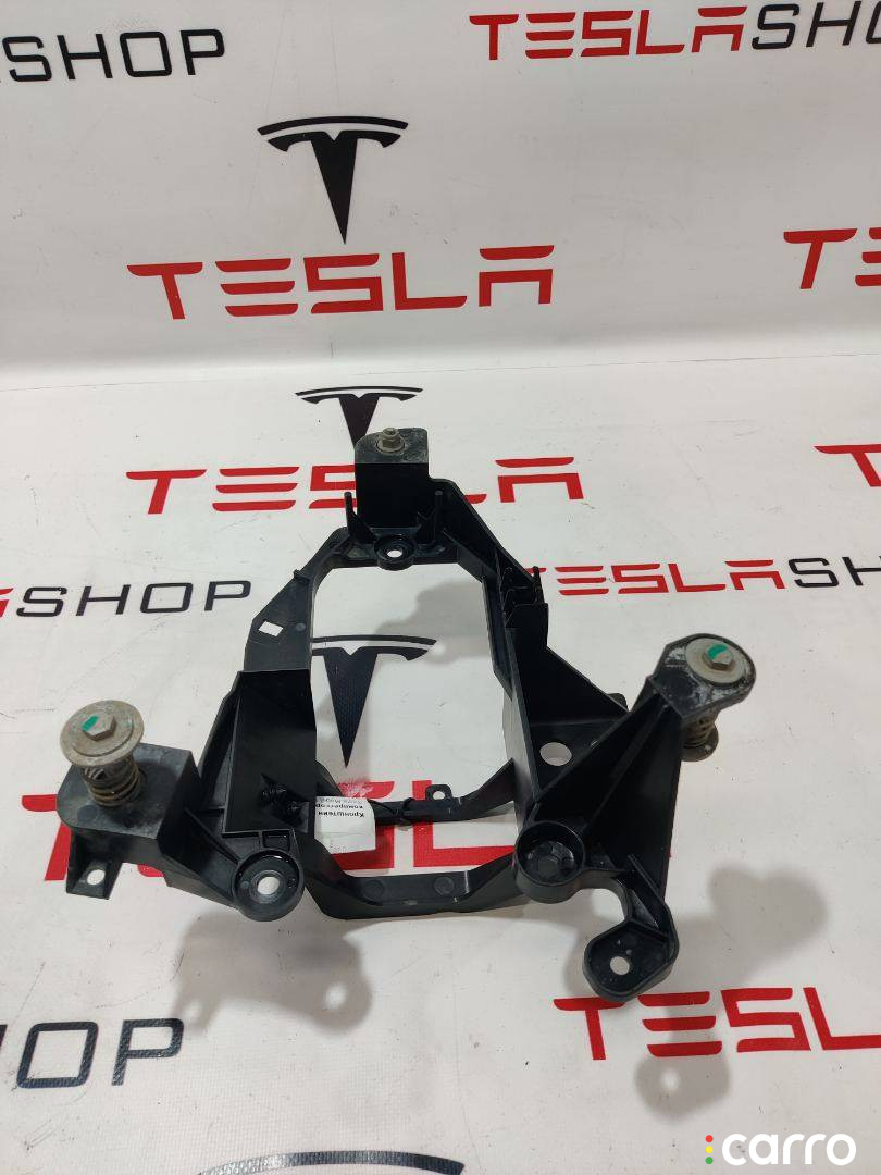 6006404-00-C кронштейн крепления компрессора Tesla Model S - фото №2