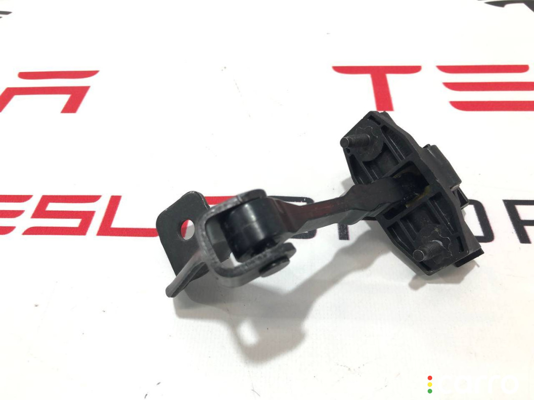 1110298-00-D, 0298-D, F-R20309 Ограничитель открывания двери передней Tesla Model 3 2021г. - фото №1