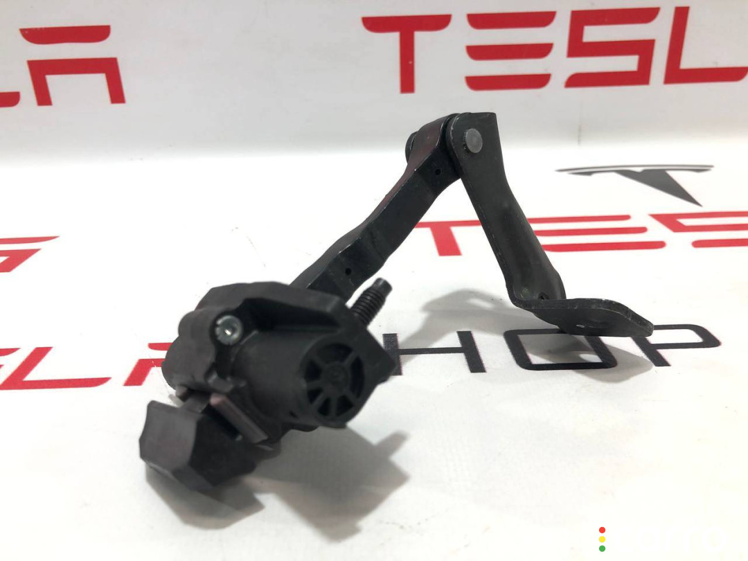 1110298-00-D, 0298-D, F-R20309 Ограничитель открывания двери передней Tesla Model 3 2021г. - фото №2