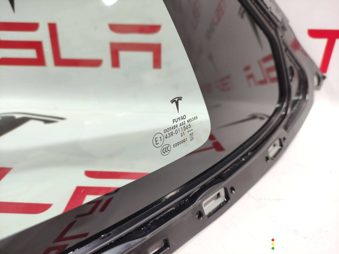 1600155-00-V Форточка в заднее крыло Tesla Model S 2-й рест 2022г. - фото №3