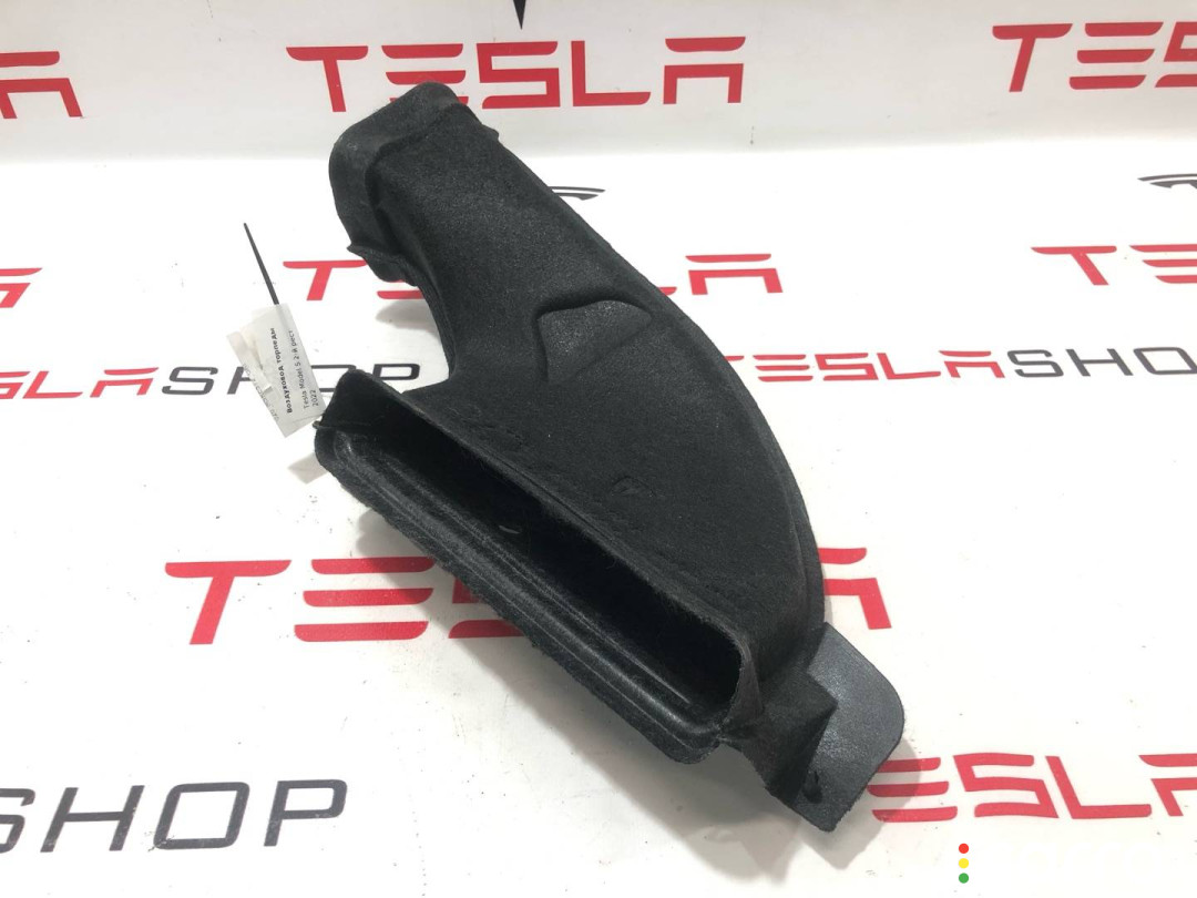 1563019-00-C, 1563040-00-C Воздуховод торпеды Tesla Model S 2-й рест 2022г. - фото №2