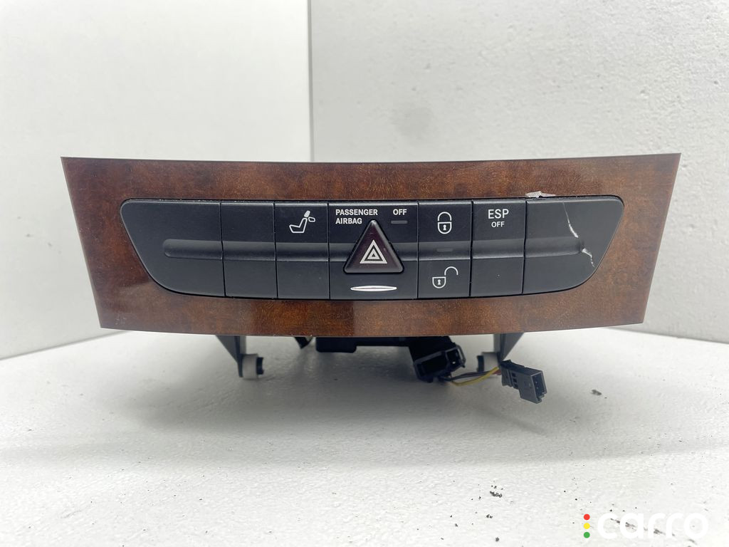 A2118218358, 2118218358 CD-чейнджер Mercedes E W211 2004г. - фото №1