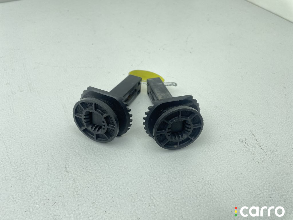 A2048800130, 2048800130 Кронштейн крепления бампера переднего Mercedes E W212 2011г. - фото №1