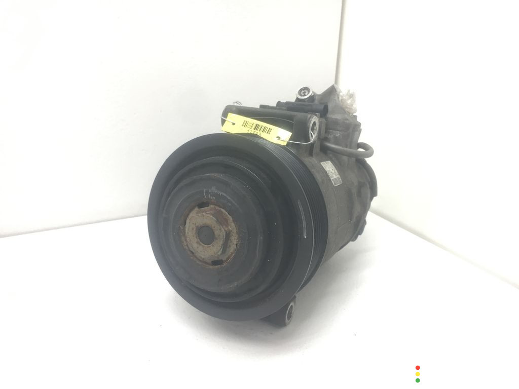 A0022303011, 0022303011 Компрессор кондиционера Mercedes C W204 2007г. - фото №1