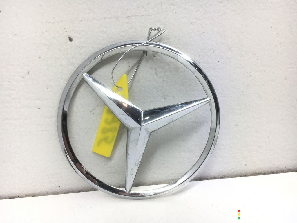 A2128170016, 2128170016, A2019972281, 2019972281 Эмблема Mercedes E W212 2011г. - фото №1