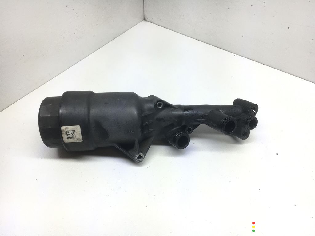 A6511800665, A6511801310, 6511800665, 6511801310 Крышка масляного стакана Mercedes C W204 2009г. - фото №1