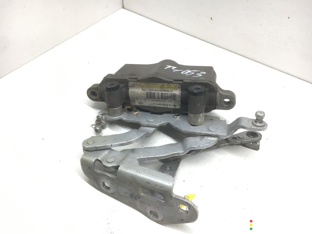A2129066201, A2048800128, 2129066201, 2048800128 Петля капота левая Mercedes E C207 2011г. - фото №1