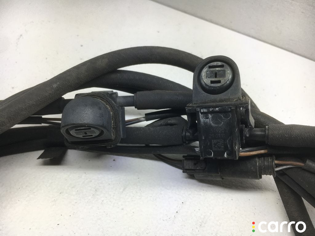 A2128601092, 2128601092 Форсунка омывателя Mercedes CLS W218 2013г. - фото №2