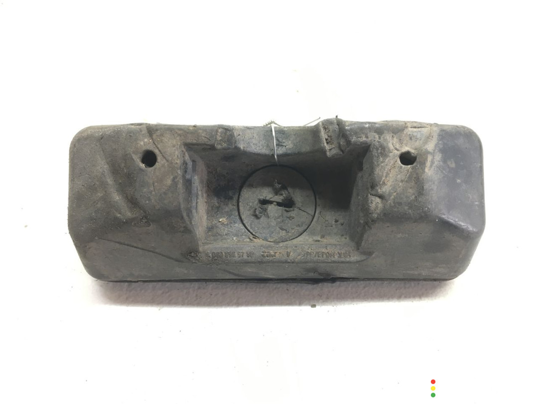 A0009986750, 0009986750 Опора под домкрат (поддомкратная подушка) Mercedes C W204 2010г. - фото №1