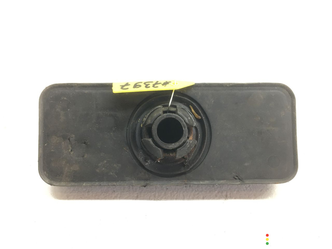 A0009986750, 0009986750 Опора под домкрат (поддомкратная подушка) Mercedes C W204 2010г. - фото №2