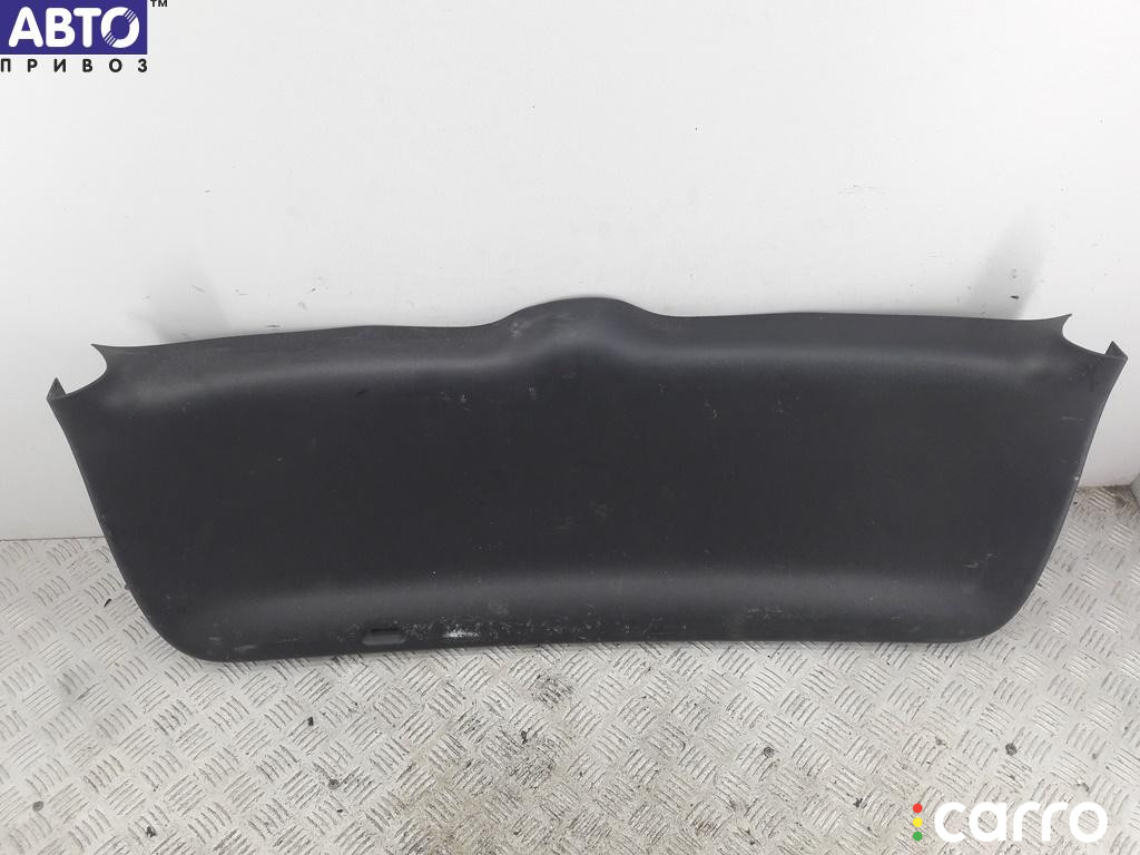 1U9867607 Обшивка крышки багажника Skoda Octavia mk1 (A4) 2003г. - фото №1