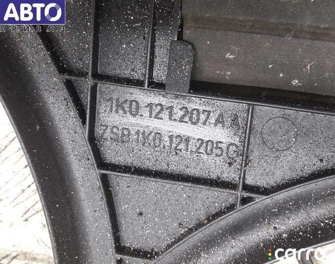 1K0121207AA Диффузор (кожух) вентилятора радиатора Volkswagen Touran 2005г. - фото №2