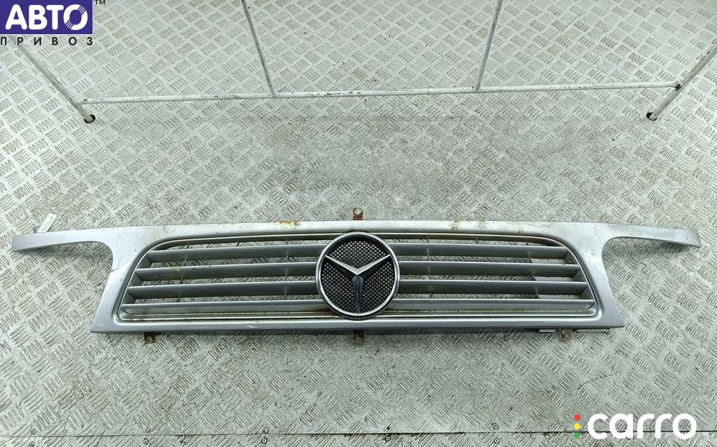 A6388880515 Решетка радиатора Mercedes Vito W638 (1996-2003) 2002г. - фото №1