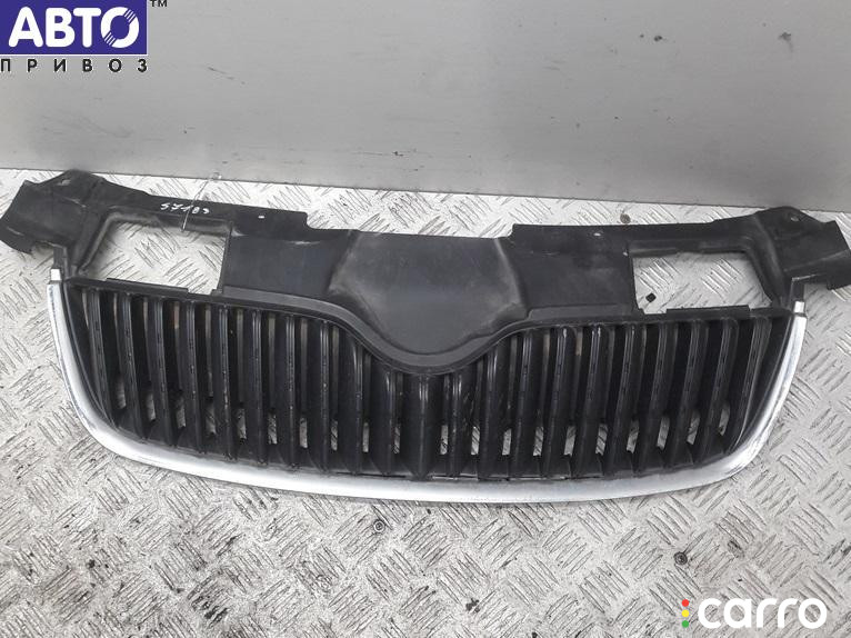 5J0853668A Решетка радиатора Skoda Roomster 2006г. - фото №1