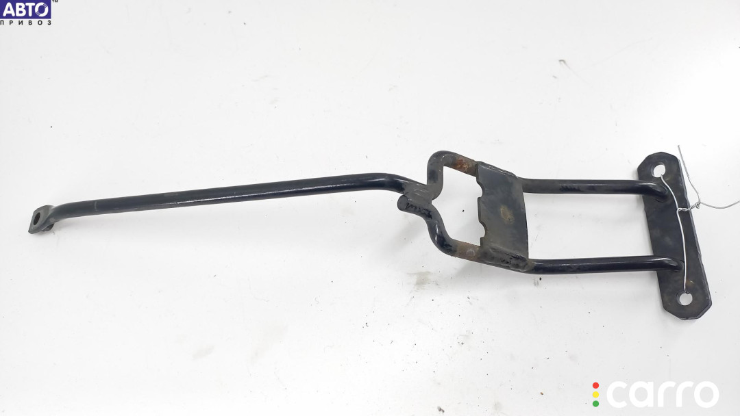 51647116693, 7116693 Кронштейн крепления BMW 3 E90/E91/E92/E93 (2005-2013) 2005г. - фото №1