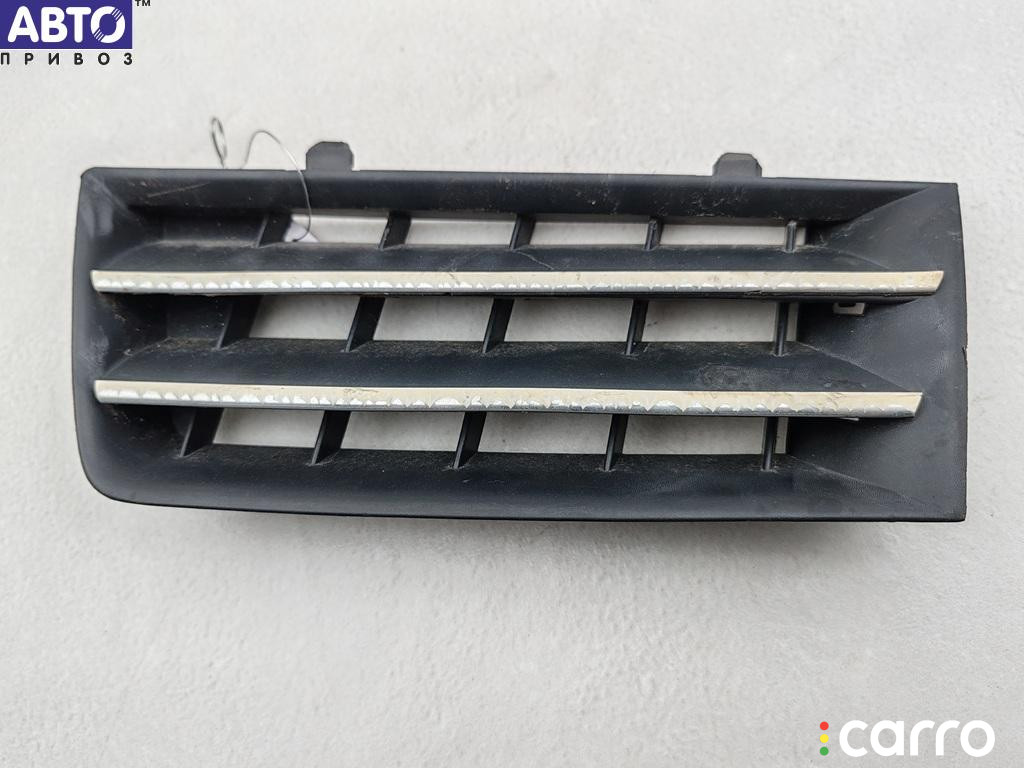 8200114156 Решетка радиатора Renault Megane 2 (2002-2008) 2004г. - фото №1