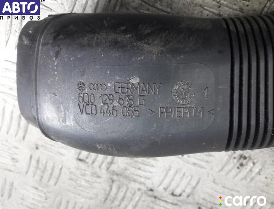 6Q0129618G Патрубок воздушного фильтра Skoda Roomster 2007г. - фото №2