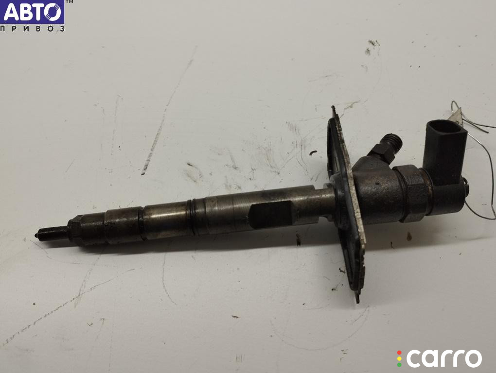057130277M Форсунка топливная Audi A8 D3 (2002-2010) 2003г. - фото №1