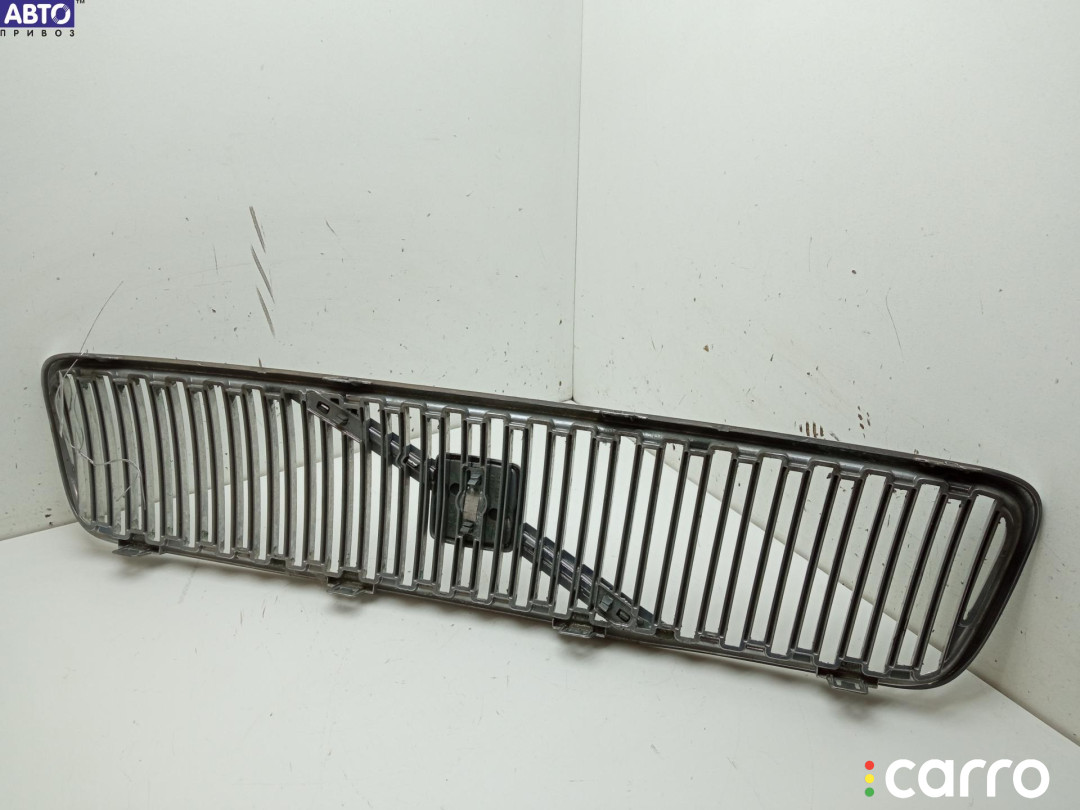 08678680 Решетка радиатора Volvo V50 (2004-2013) 2006г. - фото №2