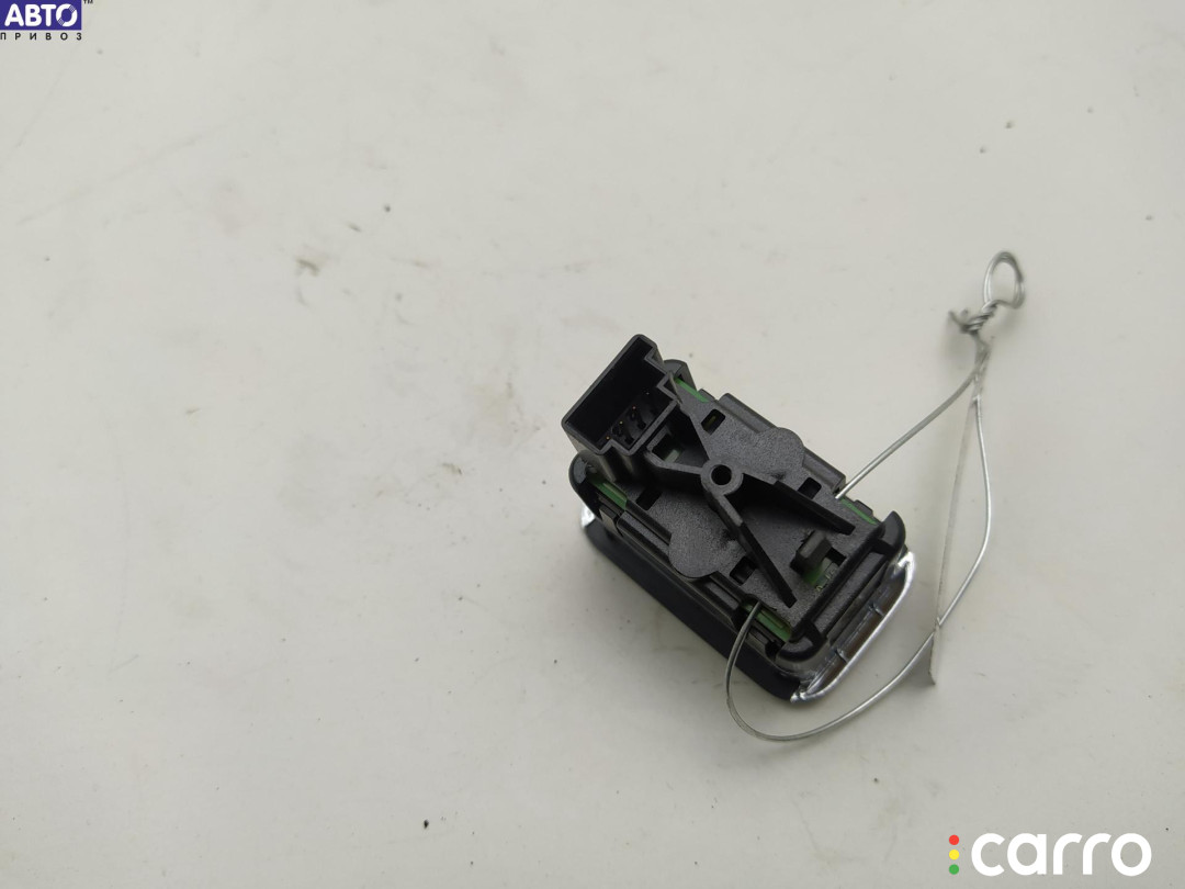 2048707358 Кнопка стеклоподъемника заднего левого Mercedes C W204 2009г. - фото №2