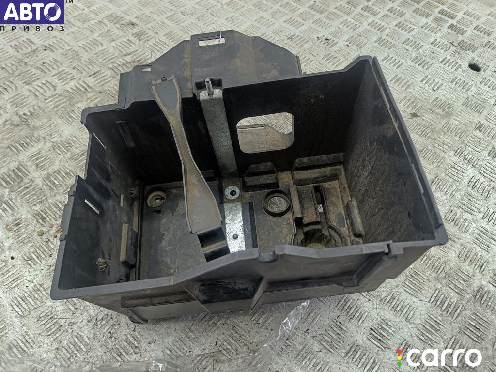 3M5117757AM Кожух аккумулятора (короб АКБ) Ford Focus 2 (2004-2011) 2005г. - фото №1