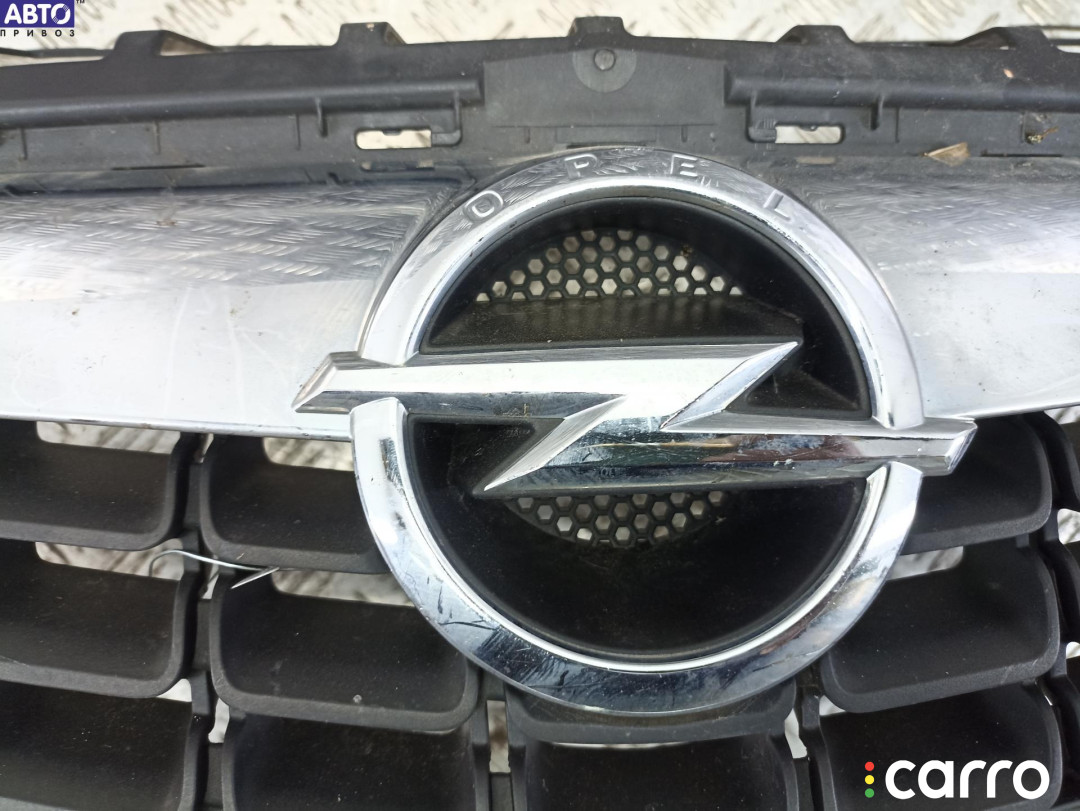 13266577 Решетка радиатора Opel Astra J 2010г. - фото №5