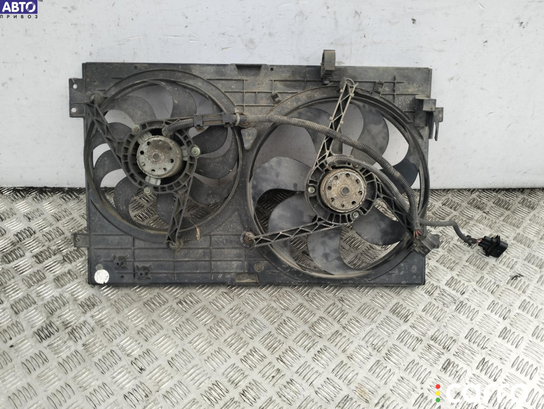 1J0121207M Вентилятор радиатора Volkswagen Bora 1999г. - фото №1