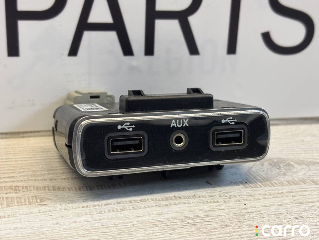 156147799 Разъем AUX / USB Alfa Romeo Stelvio 2019г. - фото №1